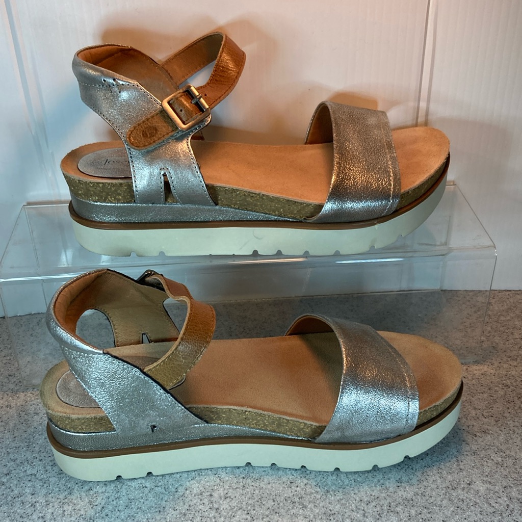 Josef Seibel Size 40 Platform Sandals. Cork Bed Silver Leather Box 9